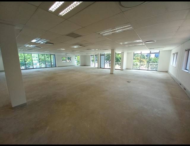 329M² OFFICE TO LET IN BRYANSTON